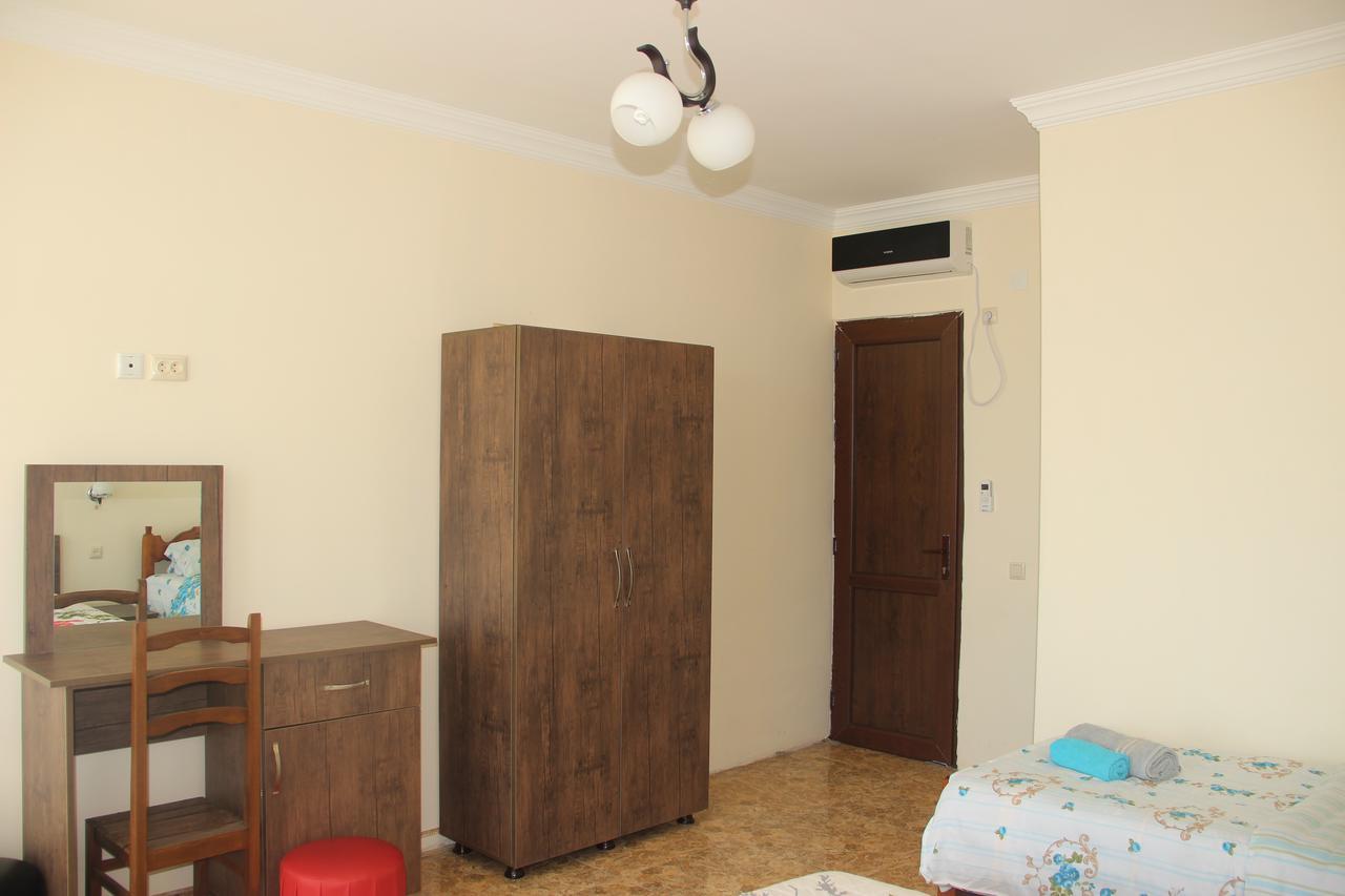 Badu Guest House Квариати Екстериор снимка