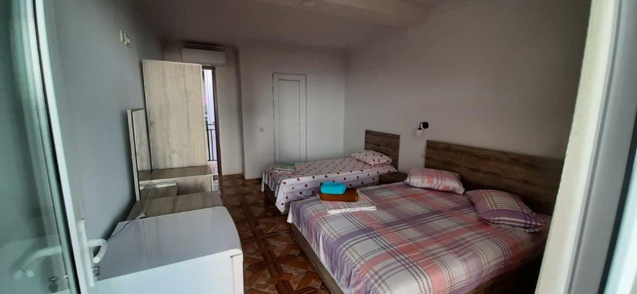 Badu Guest House Квариати Екстериор снимка